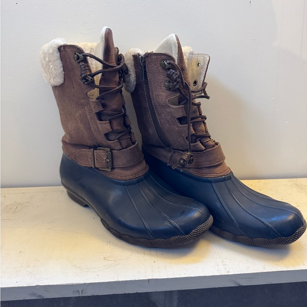 Sperry Women's Brown and Blue Winter Boots